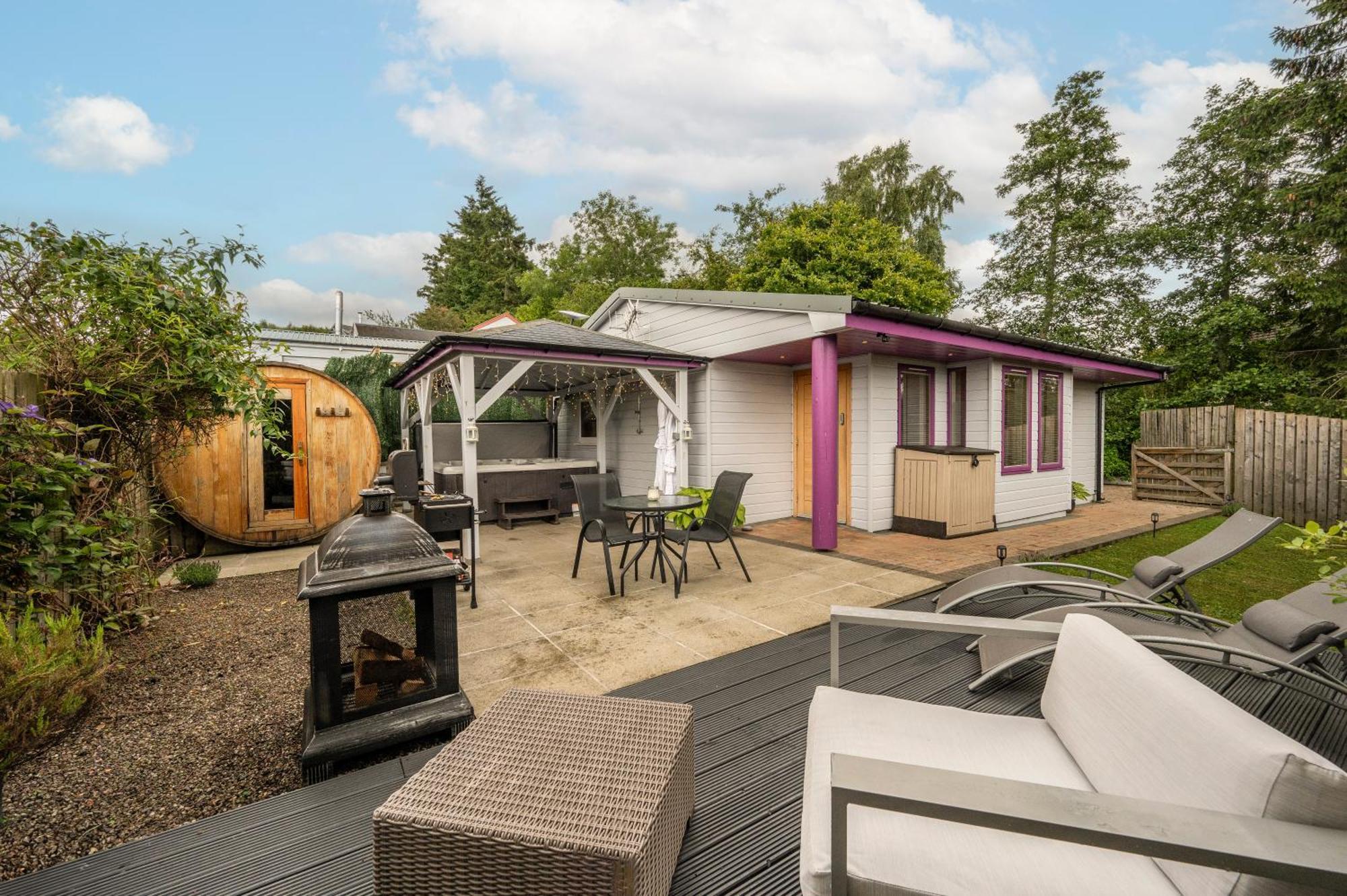 The Retreat Cabin Pitlochry Bagian luar foto
